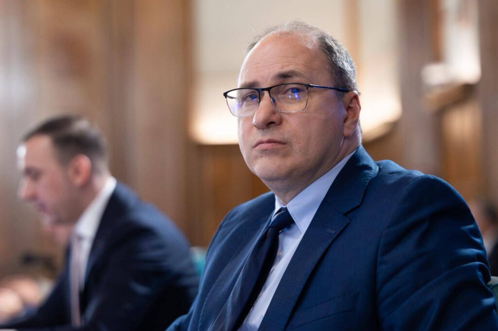 "Ministrul Educației: Inovații și Reforme în Sistemul Educațional"