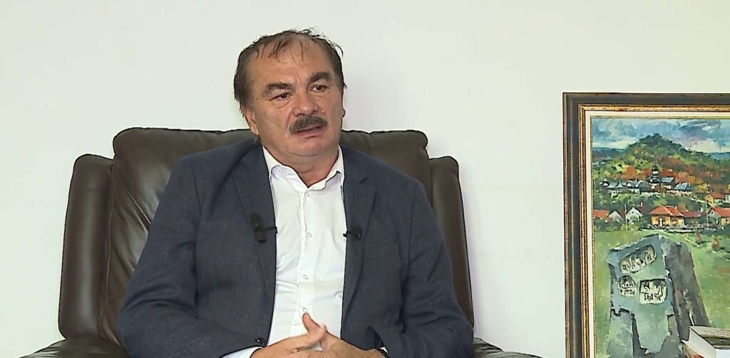 Mircea Miclea, despre controversa examenului de admitere la liceu: Ministrul a pierdut un prilej bun de a tăcea/ Operaționalizează o aberație Mircea Miclea Despre Controversa Examenului de Admitere la Liceu: Opinie Critică Față de Ministru
