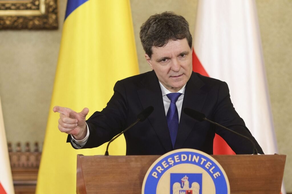 "Nicuşor Dan Apără Pe Pahonţu: Motivele Nepostării Şefului SRI și Dezvăluirile Recorder"