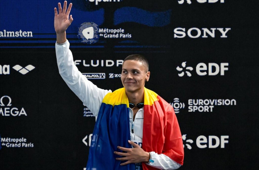 Declarațiile lui David Popovici după ce a intrat în istorie: „Nu mai înot pentru titluri, ci de dragul de a excela. De ce să nu fiu cel mai bun?” David Popovici: "Înot pentru excelență, nu pentru titluri - De ce să nu fiu cel mai bun?"