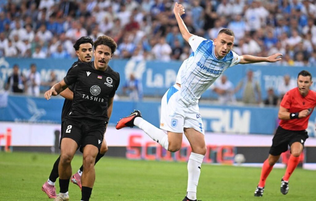 Universitatea Craiova, eliminată din Europa League după un final de infarct "Universitatea Craiova Îndoliată: Eliminare Din Europa League în Ultimele Momente"