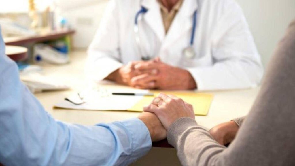 "Adio card de sănătate? Noutăți din 1 septembrie - Dosar medical digital, rețete și programări online"