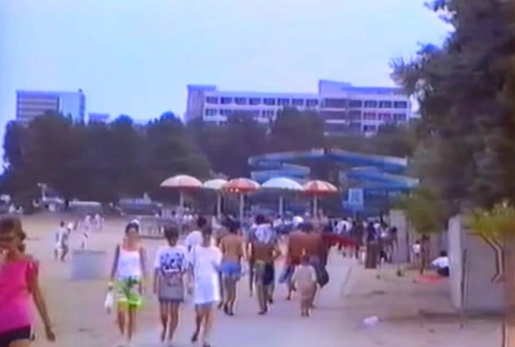 Litoralul Românesc în 1991: O privire asupra Mamaiei, Neptunului și Constanței după Revoluție „Litoralul Românesc în 1991: Evoluția Mamaiei, Neptunului și Constanței după Revoluție”