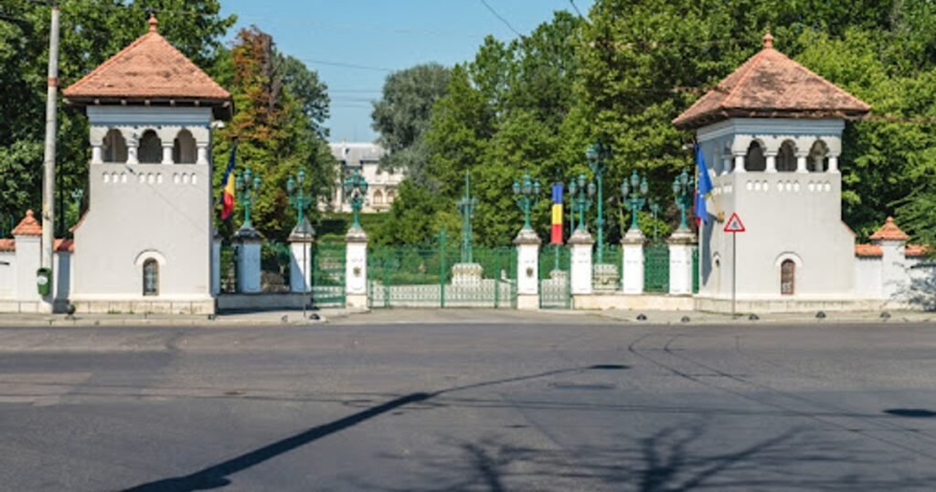 Noua Lege a Salarizării: Sindicatele Cer 8 Miliarde pentru Educație și 2 Miliarde pentru Sănătate