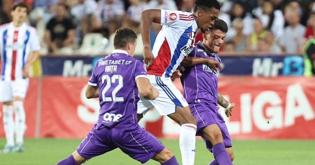 FC Argeș a pierdut la Galați, FC Botoșani a bifat prima victorie "FC Argeș Defeated in Galați as FC Botoșani Secures First Victory"