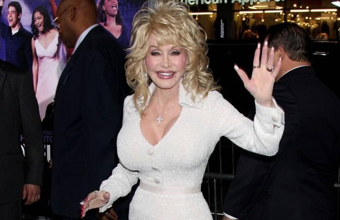 Ultimele zile ale lui Dolly Parton: Artista dorea să experimenteze cu medicamente inovatoare "Ultimele zile ale lui Dolly Parton: Artista a dorit să exploreze medicamente inovatoare"