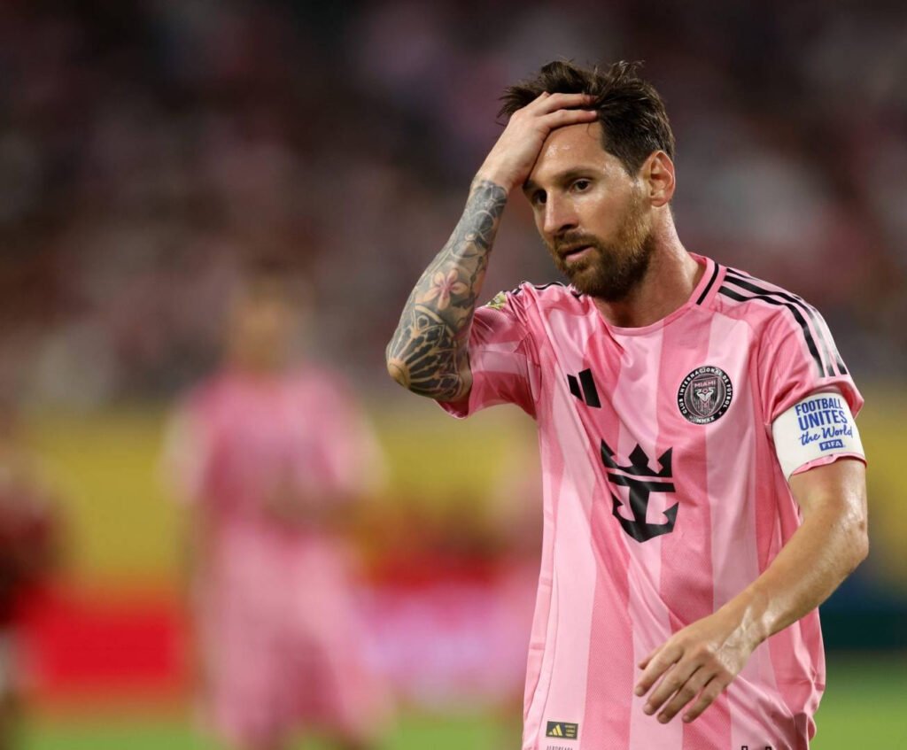 "Lionel Messi sancționat după un foul asupra unui adversar: Gestul neobservat de arbitru"