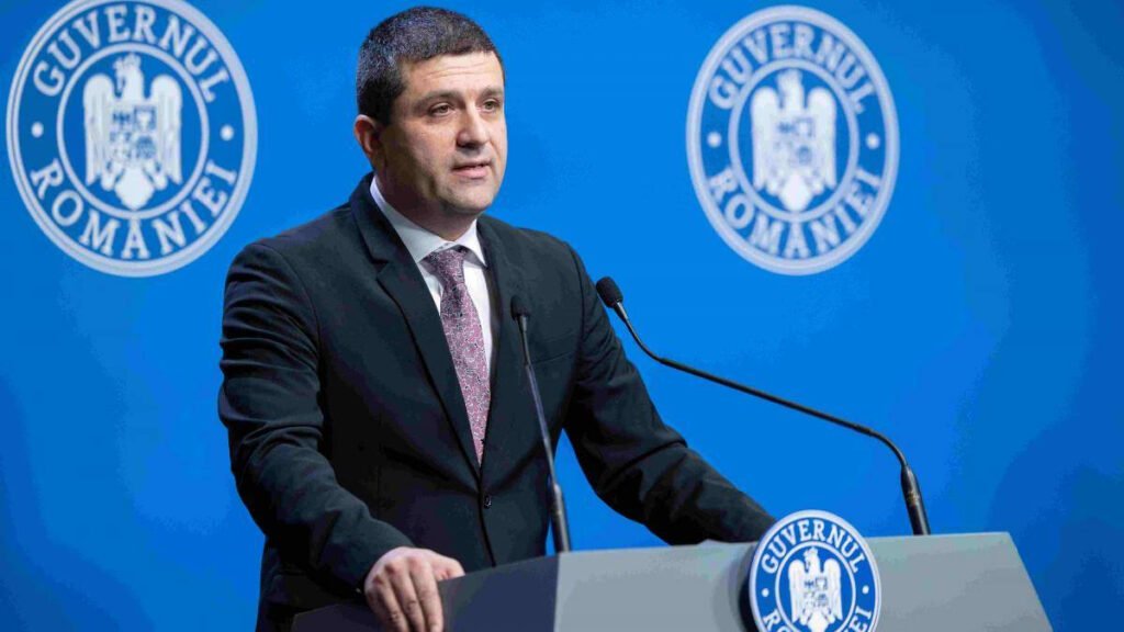 "Ipocrizia în Politică: Radu Miruță și USR revendică meritele redeschiderii minei de grafit SALROM"