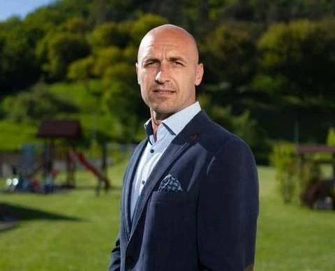 Afacerea în care Gabi Mureșan a investit peste 500.000 de euro după retragerea din fotbal Gabi Mureșan Investiție de Peste 500.000 de Euro în Afacere După Retragerea din Fotbal