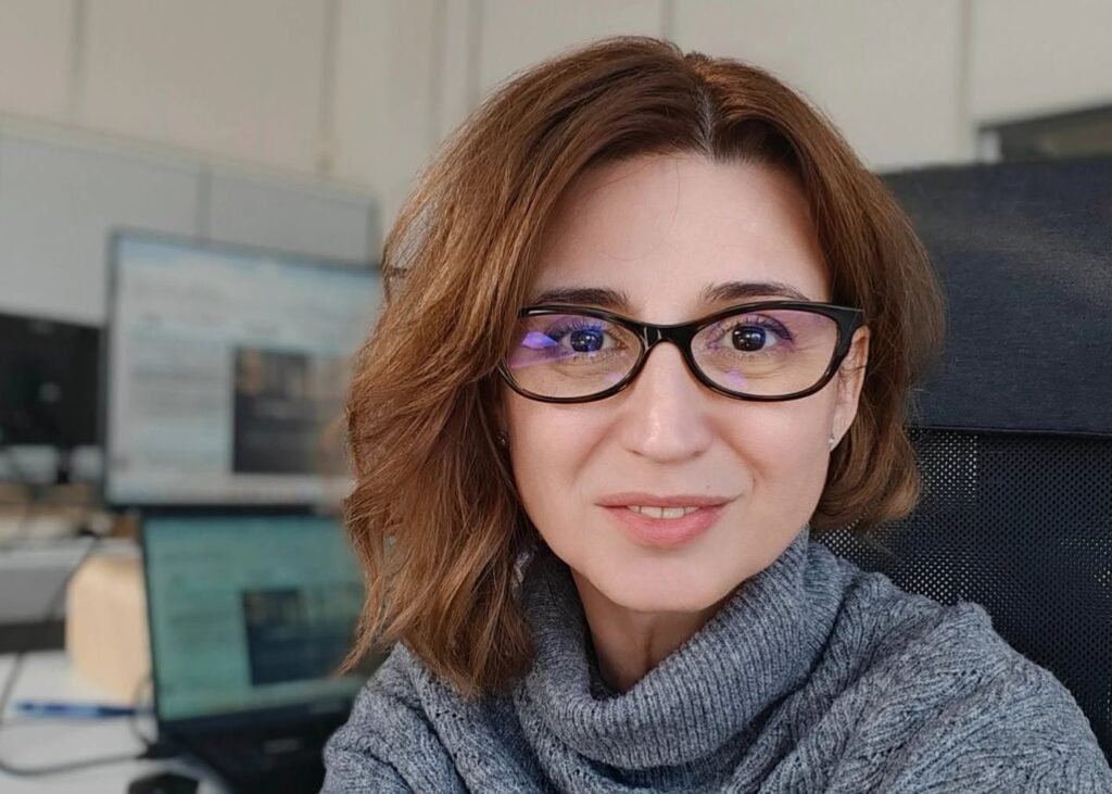 "Sanda Nicola: Fosta jurnalistă și noua șefă de filială PNL - Justificarea numirii de către Bolojan"
