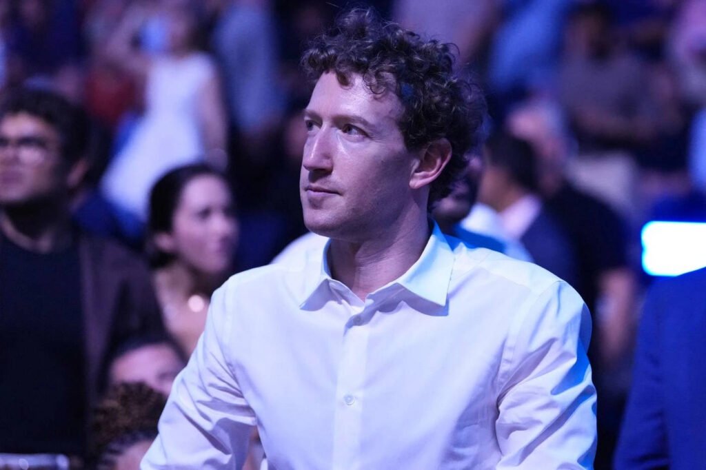 "Zuckerberg Transformă Tehnologia: Acces Liber la Cel Mai Puternic Model de Inteligență Artificială în Aplicațiile Sale"