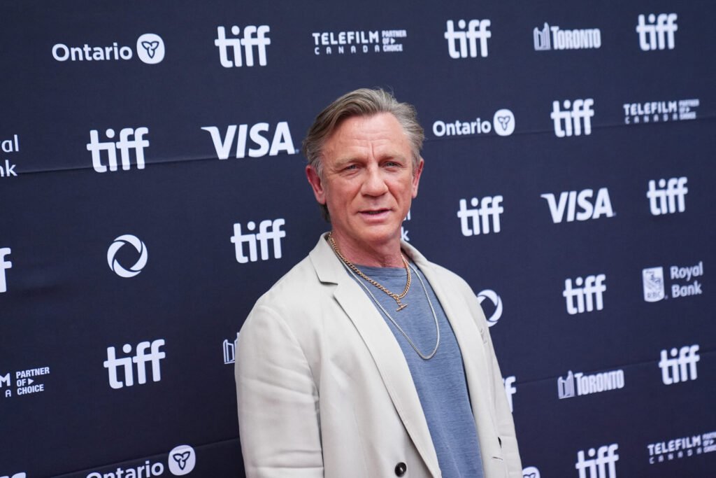 Misterul noului James Bond: Dezvăluirea înlocuitorului lui Daniel Craig pentru rolul 007 "Misterul Noului James Bond: Cine Îl Va Înlocui Pe Daniel Craig În Rolul Legendarei 007"