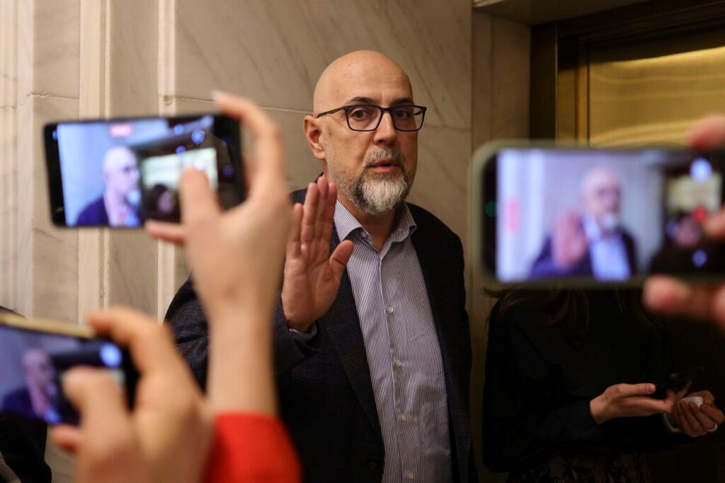 Kelemen Hunor Își Anunță Decizia UDMR cu Privire la Votul pentru Guvernul Siegfried Mureșan