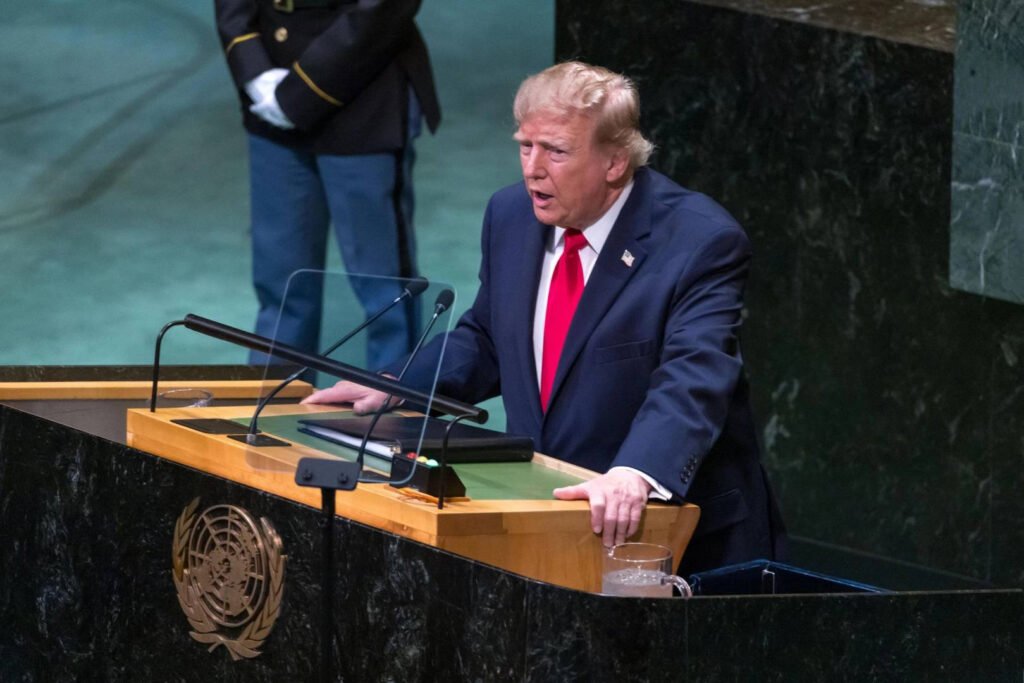 Trump pregătește o măsură care poate zgudui piața carburanților: SUA ar putea interzice exporturile de motorină timp de 90 de zile Trump pregătește o măsură care poate zgudui piața carburanților: SUA ar putea interzice exporturile de motorină timp de 90 de zile