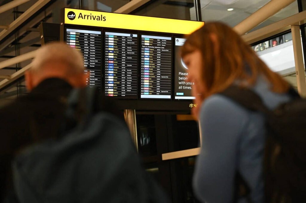 "Zboruri Anulate în Marea Britanie: Impactul Haosului Aeroportuar Asupra Românilor"