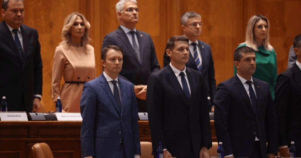 Ce opțiuni mai are Nicușor Dan după căderea Guvernului Mureșan. De ce PSD nu putea vota &bdquo;fără să se detoneze &icirc;n interior&rdquo;