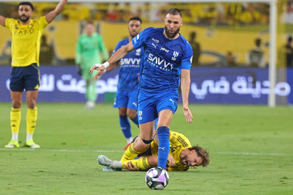 "Karim Benzema, Pe Calea Ieșirii de la Al Hilal: Oferte de 65 de Milioane de Euro din Arabia Saudită"