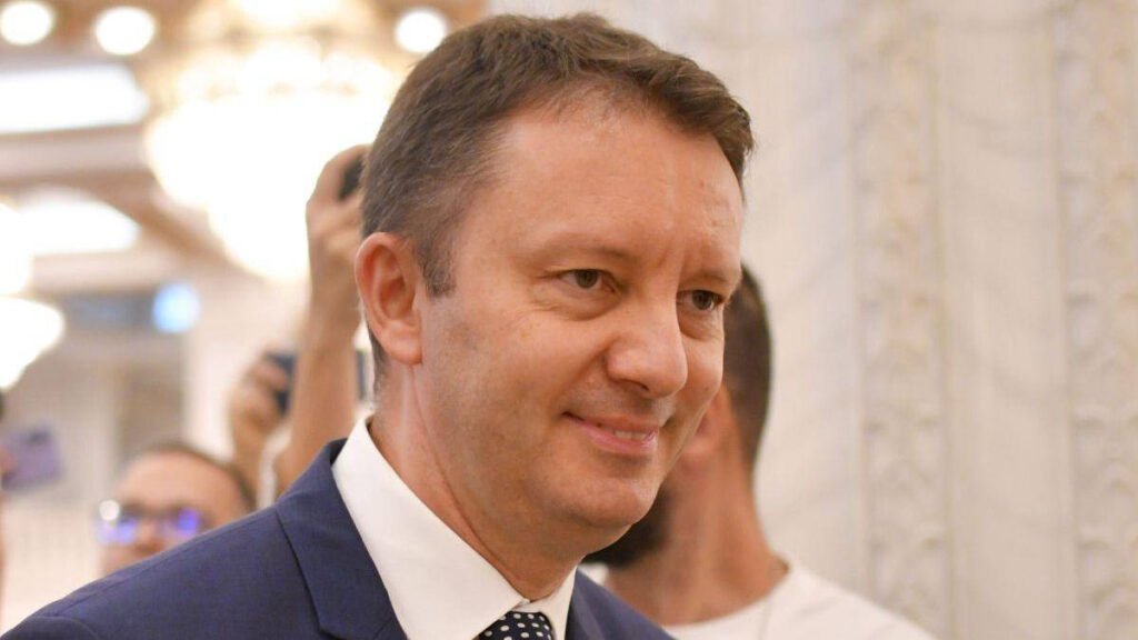 UPDATE Lista miniștrilor din Guvernul Mureșan. Oamenii propuși pentru ministere cheie UPDATE: Miniștrii propuși în Guvernul Mureșan pentru ministere cheie