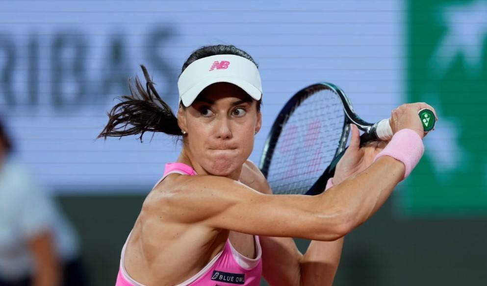 Sorana Cîrstea avansează în turul trei la US Open "Sorana Cîrstea Avansează În Turul Trei la US Open - Performanță Remarcabilă"