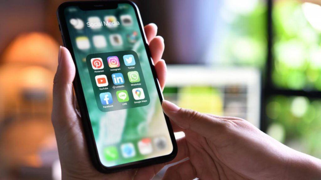 Telefoanele devin reparabile: UE impune reguli stricte producătorilor "Telefoanele devin reparabile: Noile reglementări ale UE pentru producători"