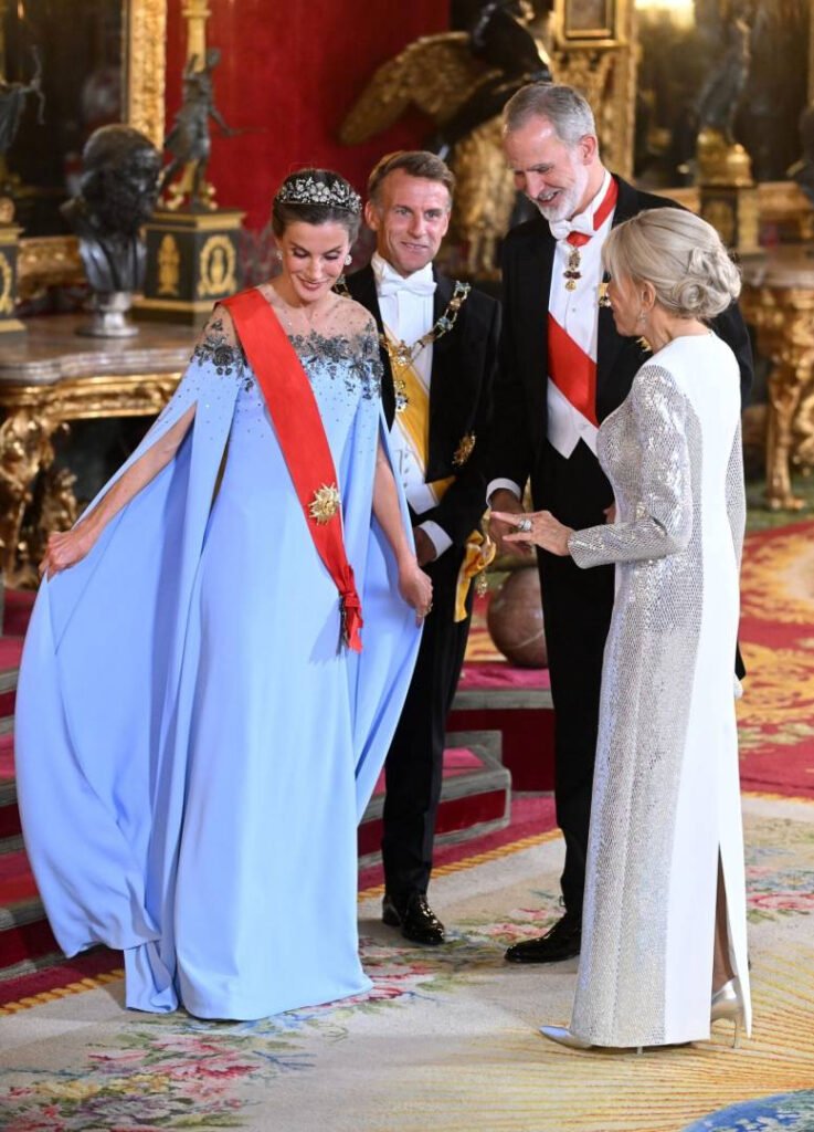 VIDEO Regina Letizia și Brigitte Macron, au atras toate privirile la Madrid VIDEO Regina Letizia și Brigitte Macron, au atras toate privirile la Madrid