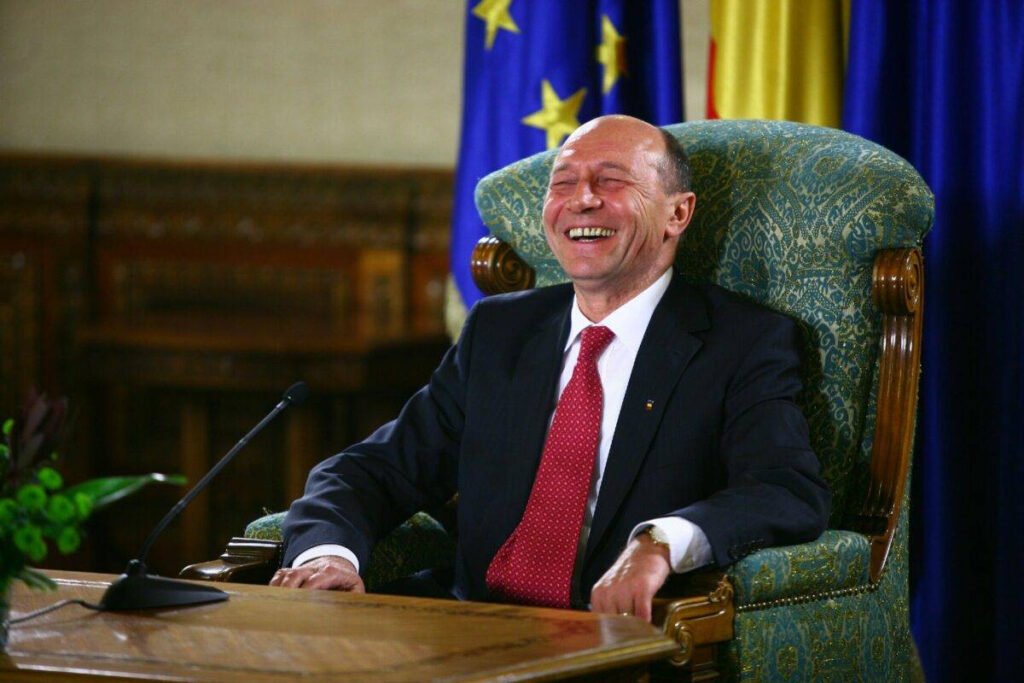 Băsescu: AUR și "Băsescu Critică AUR: Implicații Politice și Viitorul Partidului"