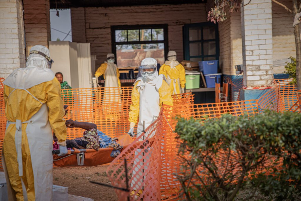 "Bilanțul morților de Ebola din Congo depășește 5.000: Impactul și Măsuri de Securitate Sanitară"