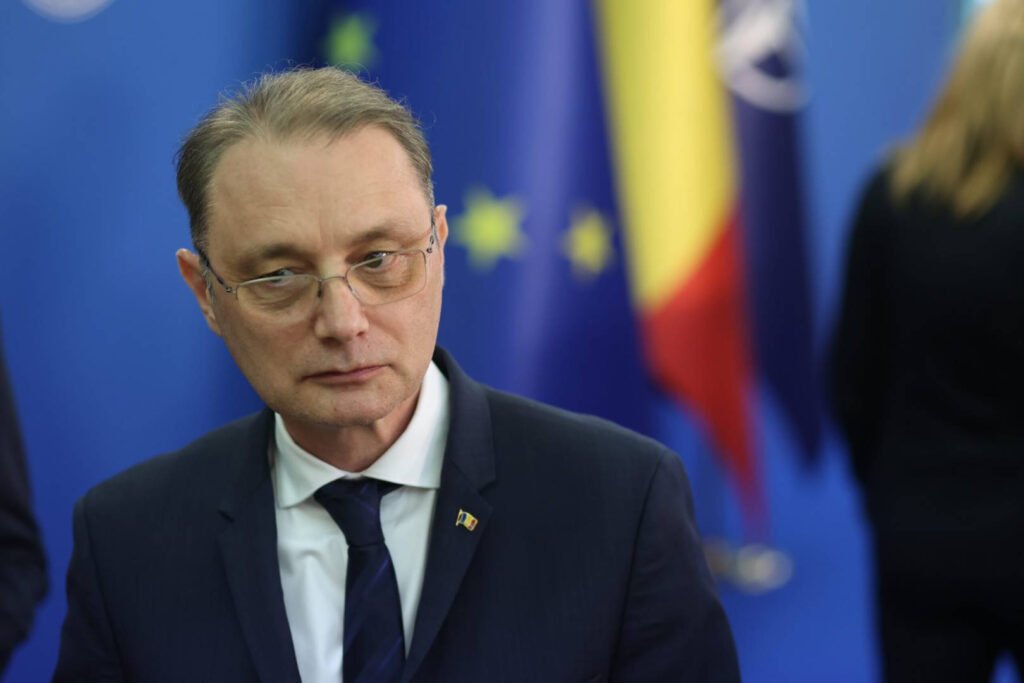 "Guvernul Niculescu: Decizii Cheie pe Programul SAFE, Taxe, Pensii 2027 și Rolul lui Isărescu în Restanțele Magistraților"