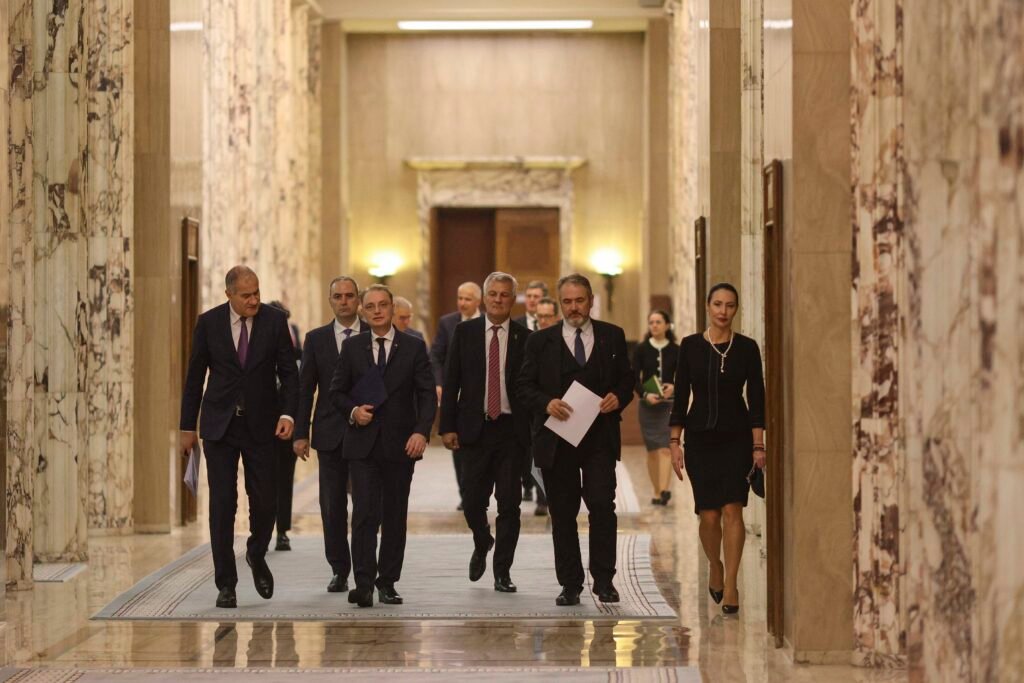 Activitățile premierului Luca Niculescu în prima zi de mandat: Evenimentele matinale programate