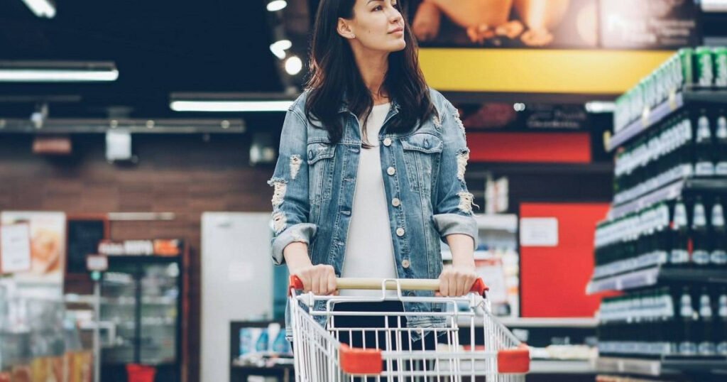 Cum poate AI să determine prețurile din supermarketuri: Estimarea disponibilității consumatorului de a plăti. "Cum folosește AI estimarea disponibilității consumatorilor pentru a ajusta prețurile în supermarketuri"