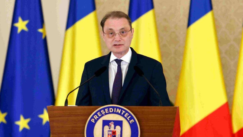 Topul desemnaților: Luca Niculescu, cel mai mare proprietar de terenuri; Siegfried Mureșan, milionar în euro; Adrian Veștea, cele mai mari spații de locuit "Topul Desemnaților: Luca Niculescu, Cea Mai Mare Proprietate, Siegfried Mureșan, Milionar în Euro, și Adrian Veștea cu Cele Mai Mari Spații de Locuit"