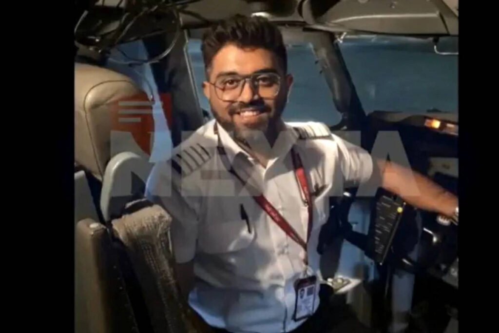 Eroul din cabina FlyDubai. Cine este pilotul indian Smit Machchhar, care a salvat 174 de oameni deși era rănit